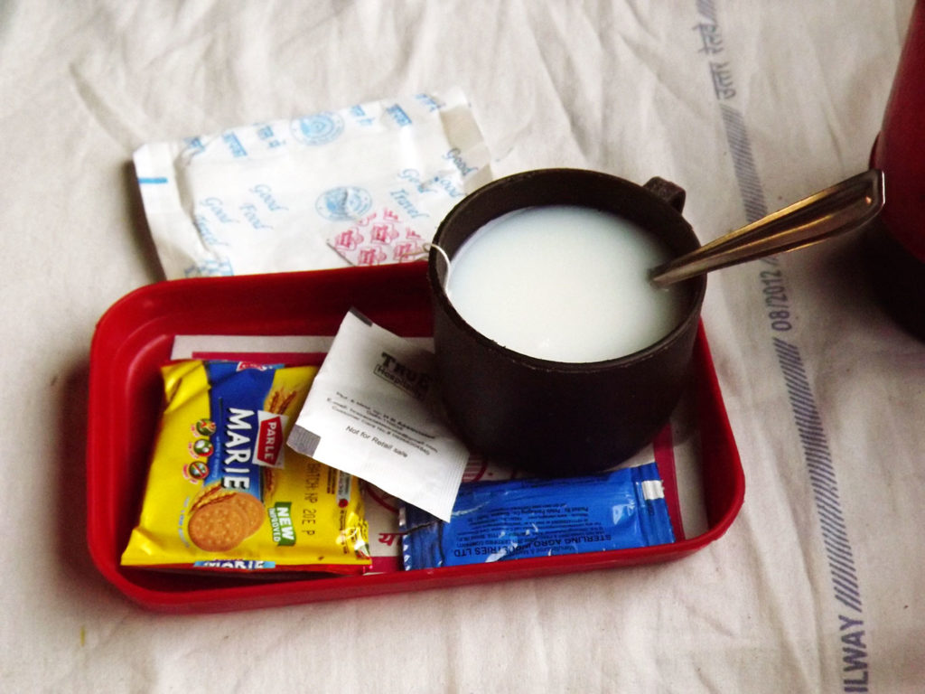 A Farbound.Net Photo showing a tea tray onboard a Ranchi-Rajdhani Ac 3 tire coach.